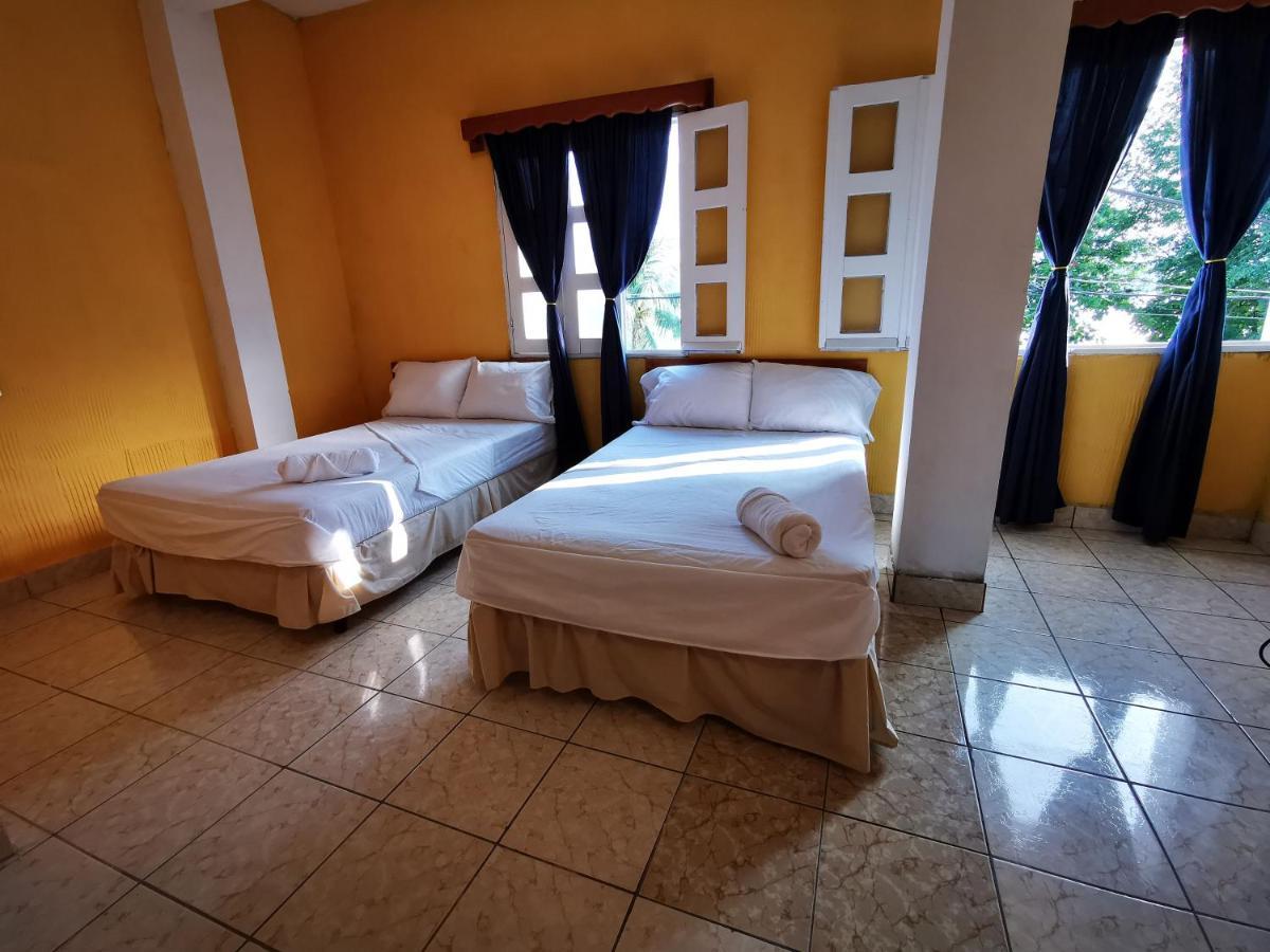 Natz Hotel Flores Eksteriør billede